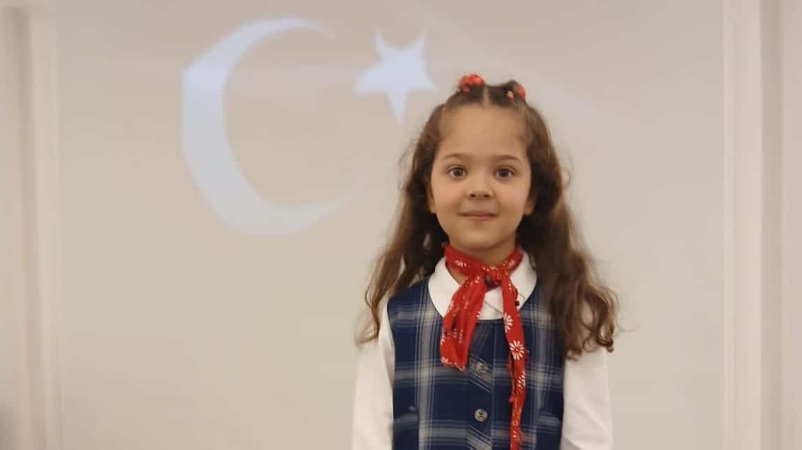 İstiklal Marşı'nı Güzel Okuma Yarışmasında İlçe Birinci Olduk .